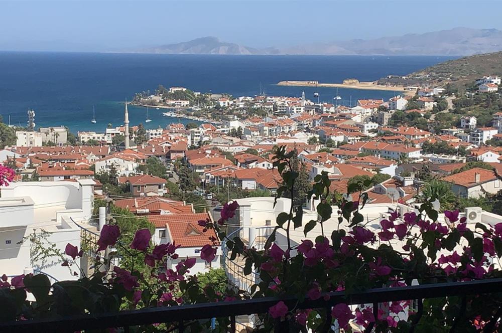 DATÇA MERKEZDE PANORAMİK DENİZ MANZARALI FULL EŞYALI KİRALIK2+1