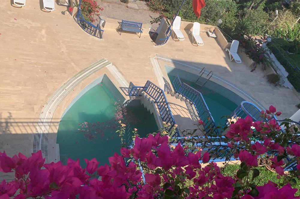 DATÇA MERKEZDE PANORAMİK DENİZ MANZARALI FULL EŞYALI KİRALIK2+1