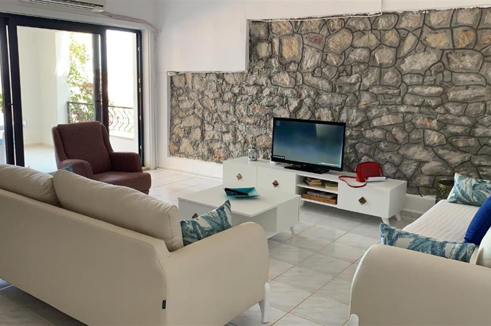 DATÇA MERKEZDE PANORAMİK DENİZ MANZARALI FULL EŞYALI KİRALIK2+1