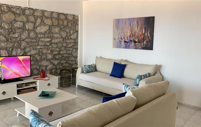 DATÇA MERKEZDE PANORAMİK DENİZ MANZARALI FULL EŞYALI KİRALIK2+1