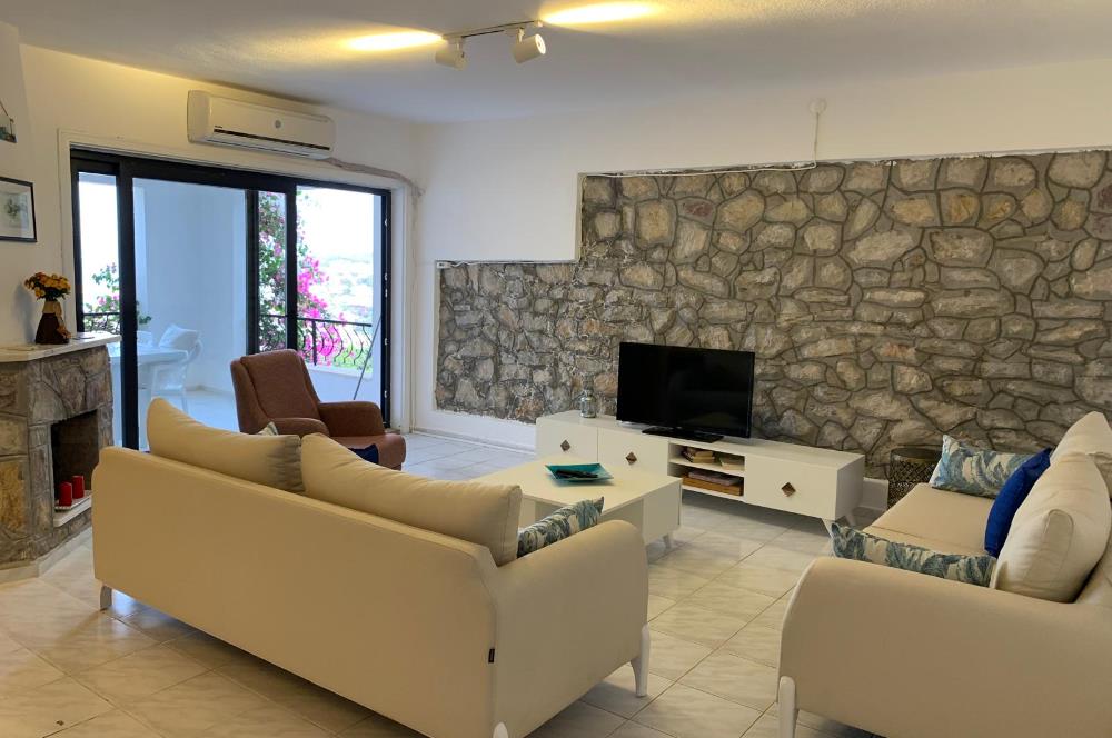 DATÇA MERKEZDE PANORAMİK DENİZ MANZARALI FULL EŞYALI KİRALIK2+1