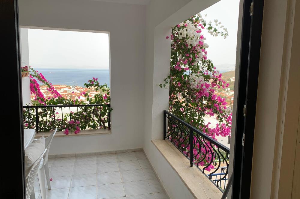DATÇA MERKEZDE PANORAMİK DENİZ MANZARALI FULL EŞYALI KİRALIK2+1