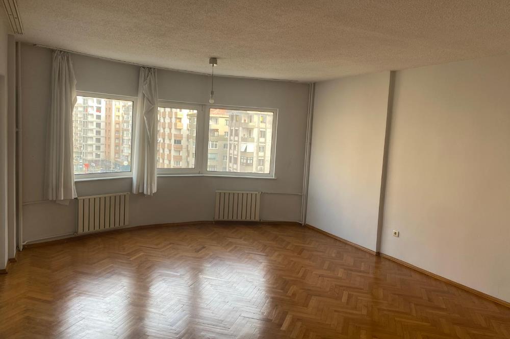 1246312874 ATAŞEHİR ŞEKER EVLER SİTESİ'NDE ÖNÜ KOMPLE AÇIK SATILIK 3+1