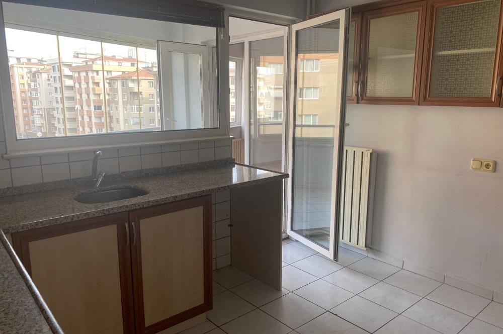 1246312874 ATAŞEHİR ŞEKER EVLER SİTESİ'NDE ÖNÜ KOMPLE AÇIK SATILIK 3+1