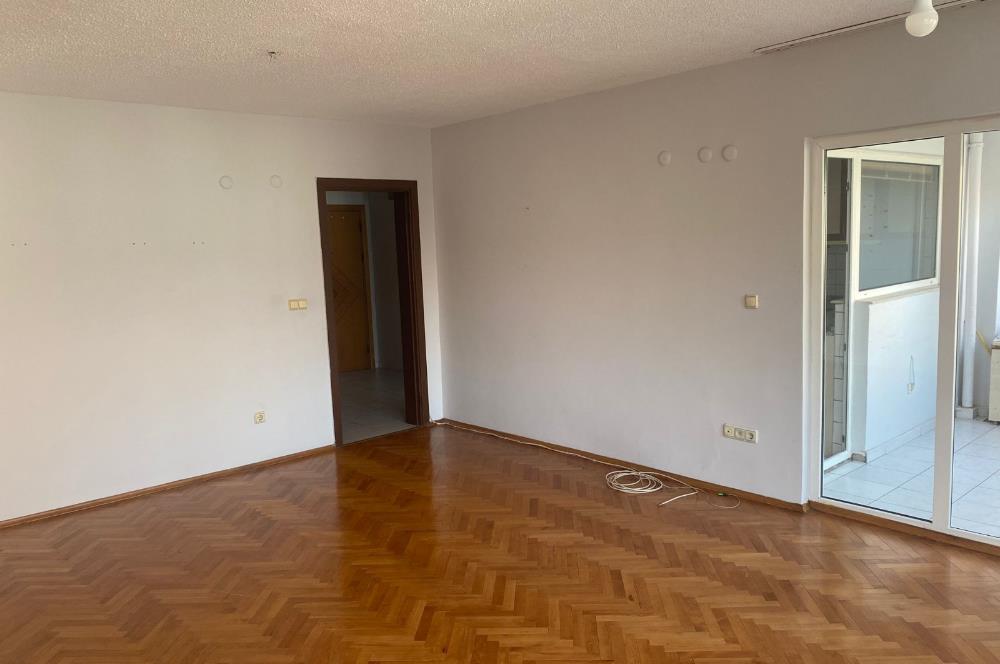 1246312874 ATAŞEHİR ŞEKER EVLER SİTESİ'NDE ÖNÜ KOMPLE AÇIK SATILIK 3+1