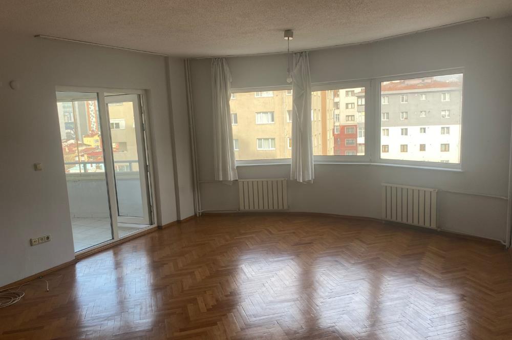 1246312874 ATAŞEHİR ŞEKER EVLER SİTESİ'NDE ÖNÜ KOMPLE AÇIK SATILIK 3+1