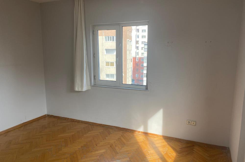 1246312874 ATAŞEHİR ŞEKER EVLER SİTESİ'NDE ÖNÜ KOMPLE AÇIK SATILIK 3+1
