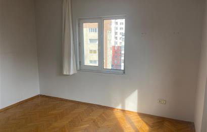 1246312874 ATAŞEHİR ŞEKER EVLER SİTESİ'NDE ÖNÜ KOMPLE AÇIK SATILIK 3+1