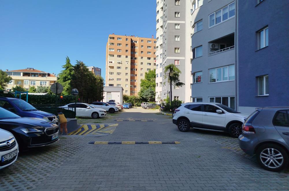 1246312874 ATAŞEHİR ŞEKER EVLER SİTESİ'NDE ÖNÜ KOMPLE AÇIK SATILIK 3+1