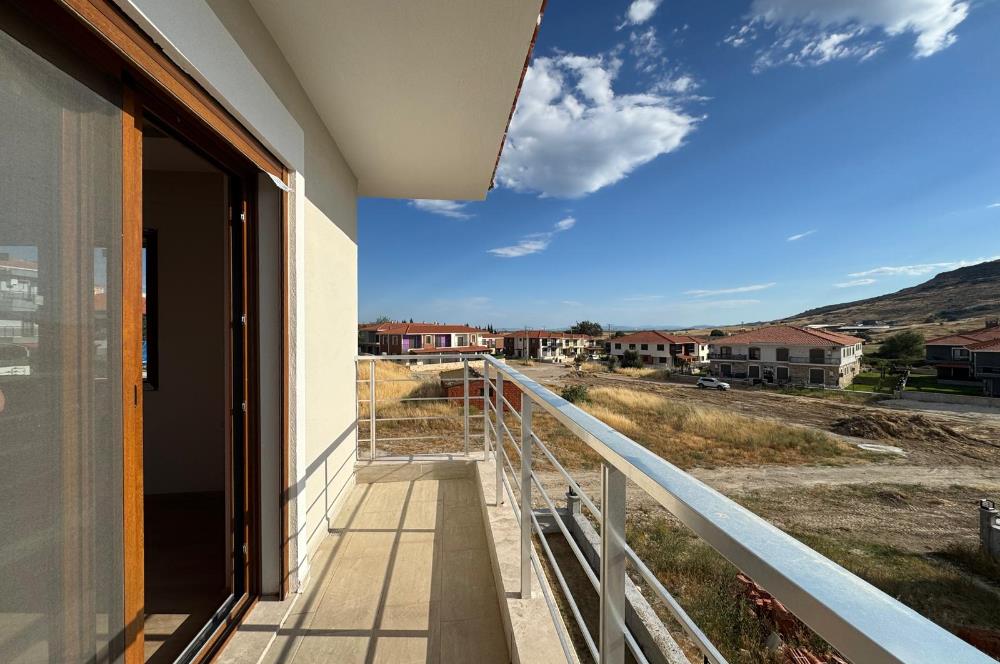 Foça Bağarası'nda Satılık Sıfır 2+1 Daire 
