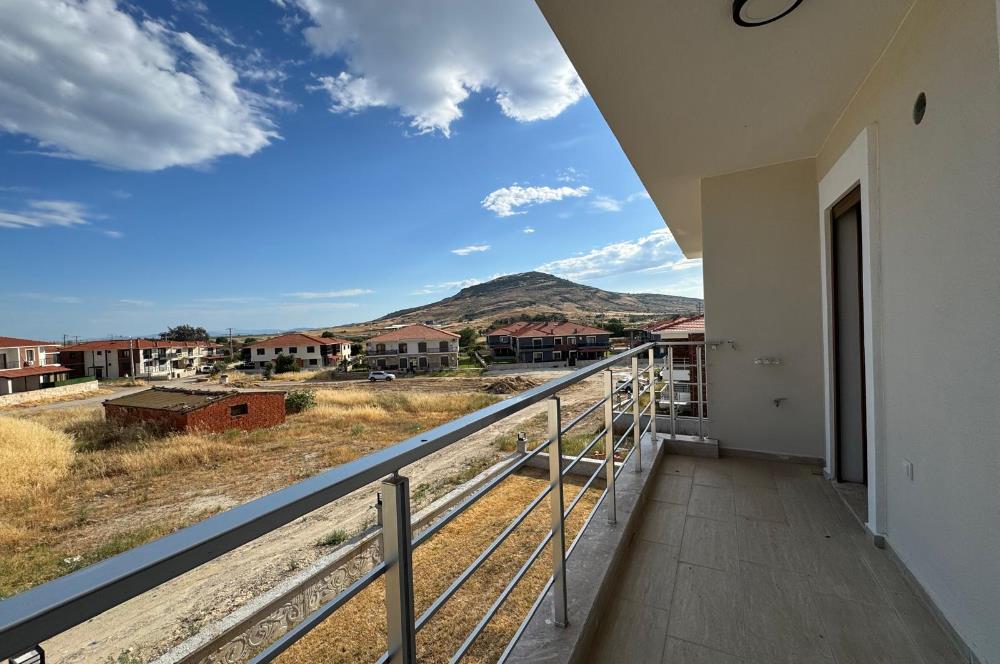 Foça Bağarası'nda Satılık Sıfır 2+1 Daire 