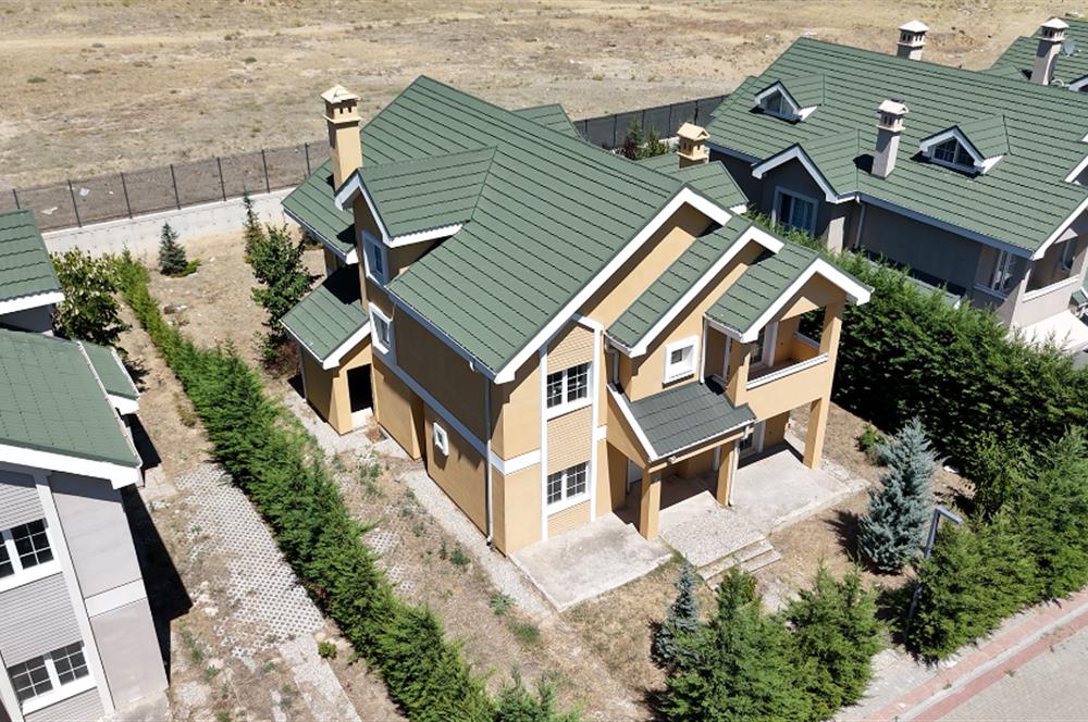 GÖLBAŞI ANADOLU BAHÇEŞEHİR EVLERİ SATILIK NATAMAM 7+2 VİLLA