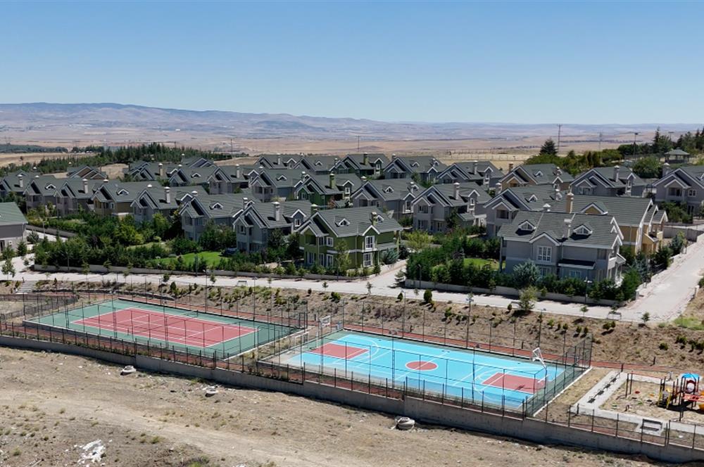 GÖLBAŞI ANADOLU BAHÇEŞEHİR EVLERİ SATILIK NATAMAM 7+2 VİLLA