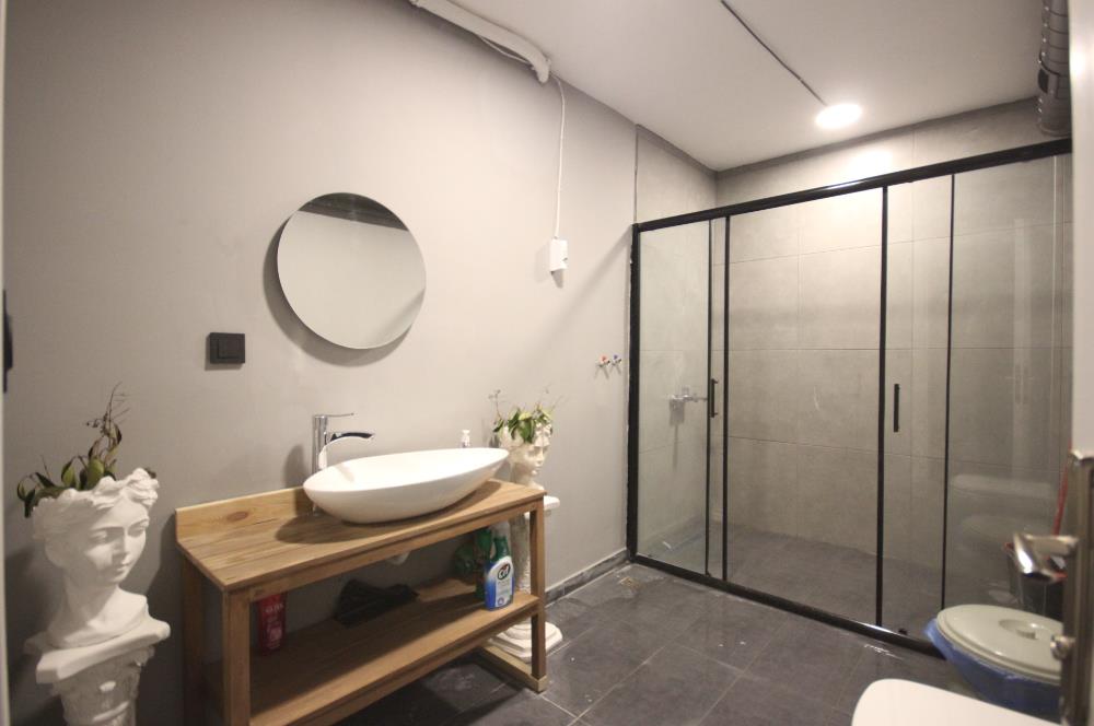 C21 MELTEM YAMAN'dan 13 Bağımsız Bölümden Oluşan 450 m2 Dükkan