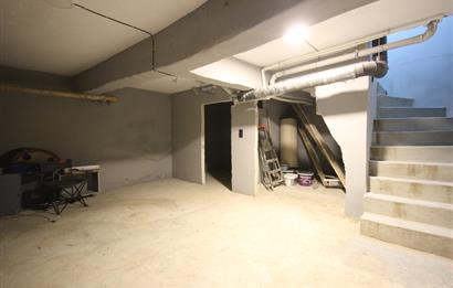 C21 MELTEM YAMAN'dan 13 Bağımsız Bölümden Oluşan 450 m2 Dükkan