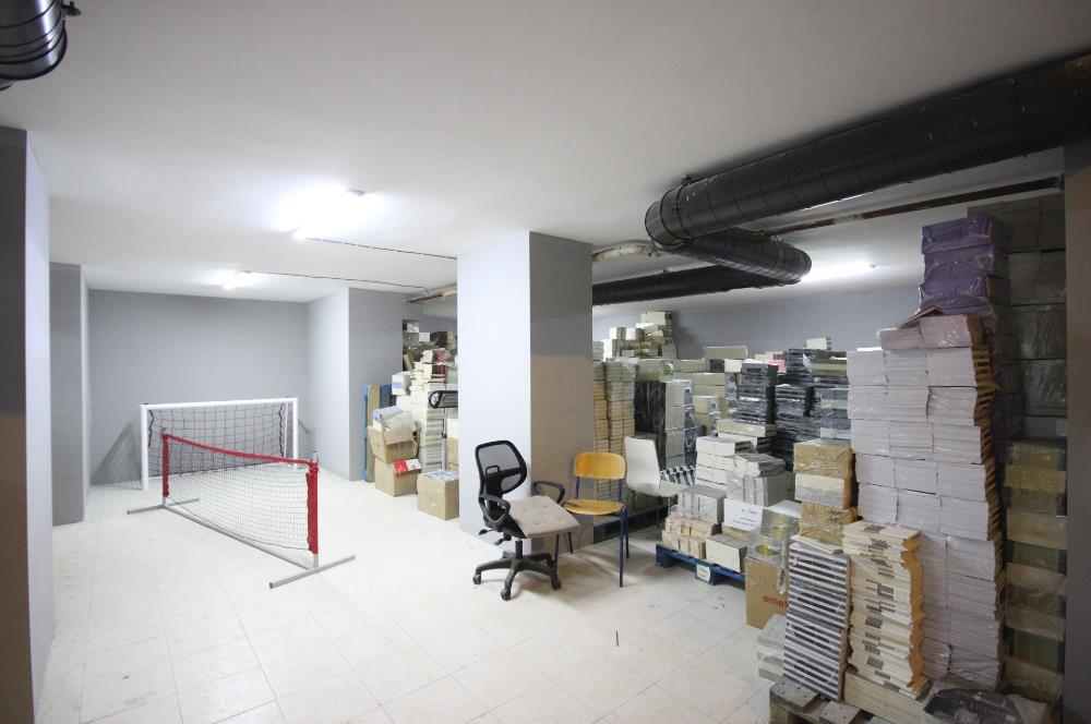 C21 MELTEM YAMAN'dan 13 Bağımsız Bölümden Oluşan 450 m2 Dükkan