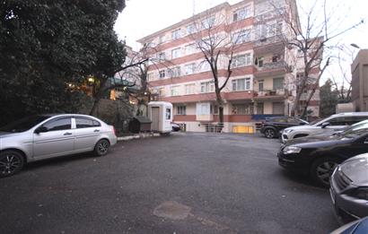 C21 MELTEM YAMAN'dan 13 Bağımsız Bölümden Oluşan 450 m2 Dükkan