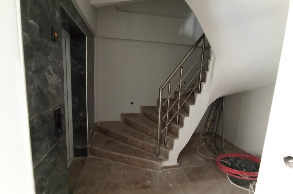Buca Vergi Dairesi Yakınında 2+1 Dublex Satılık Daire