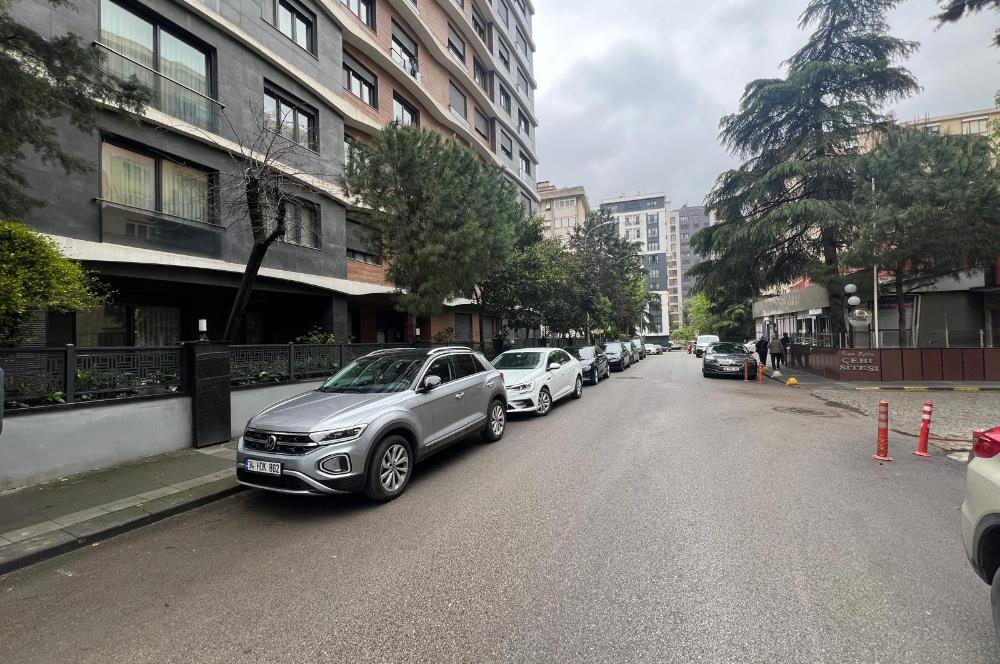 MELTEM YAMAN'dan Kozyatağı Bayar Cd ye Yakın YENİ BİNADA 3+1