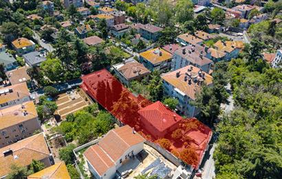 Sarıyer'de içinde 1 VİLLA ve 6 DAİRELİ BİNA bulunan 1361 m2 ARSA