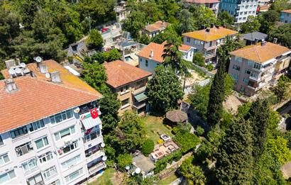 Sarıyer'de içinde 1 VİLLA ve 6 DAİRELİ BİNA bulunan 1361 m2 ARSA