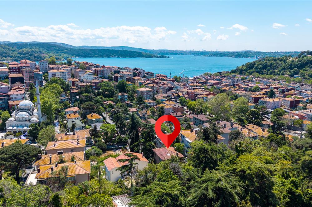 Sarıyer'de içinde 1 VİLLA ve 6 DAİRELİ BİNA bulunan 1361 m2 ARSA