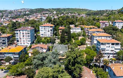 Sarıyer'de içinde 1 VİLLA ve 6 DAİRELİ BİNA bulunan 1361 m2 ARSA