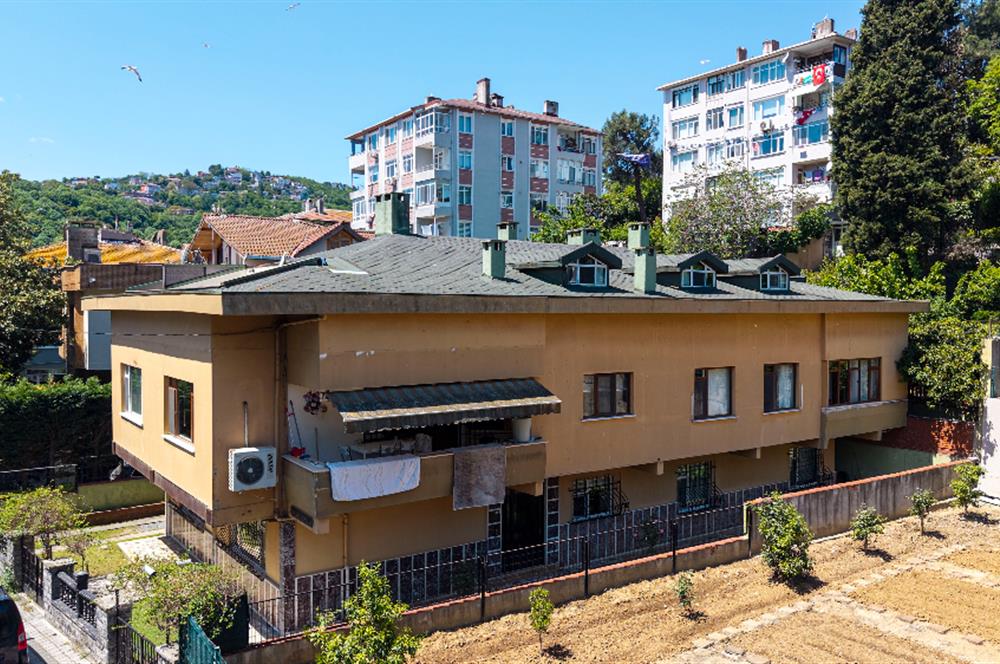 Sarıyer'de içinde 1 VİLLA ve 6 DAİRELİ BİNA bulunan 1361 m2 ARSA