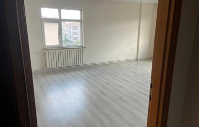 CENTURY 21 Bal'dan BAHÇELİEVLERDE 3+1 KİRALIK DAİRE