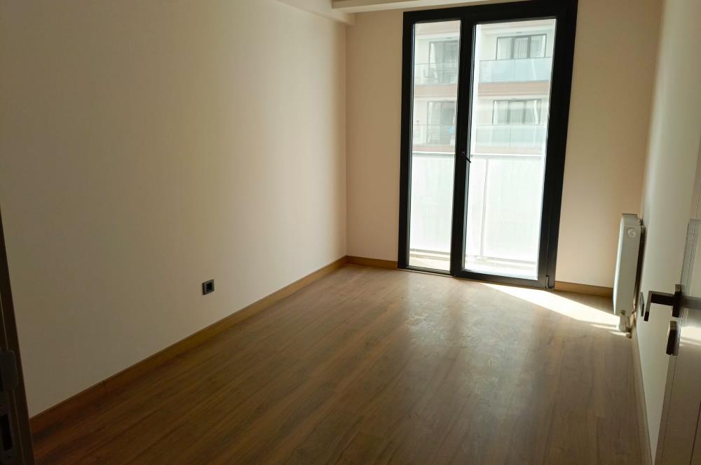 VEMA TUZLA PROJESİNDE SATILIK 2+1 DAİRE