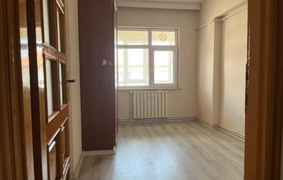 CENTURY 21 Bal'dan BAHÇELİEVLERDE 3+1 KİRALIK DAİRE