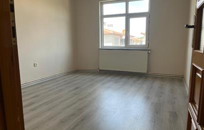 CENTURY 21 Bal'dan BAHÇELİEVLERDE 3+1 KİRALIK DAİRE