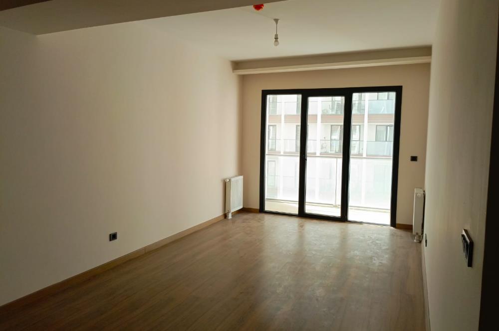 VEMA TUZLA PROJESİNDE SATILIK 2+1 DAİRE