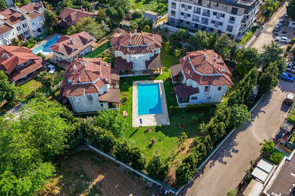 TUZLA CEVİZALTI SİTESİNDE SATILIK VİLLA