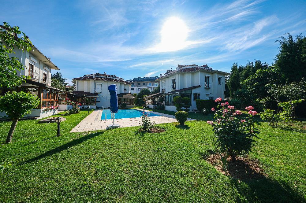 TUZLA CEVİZALTI SİTESİNDE SATILIK VİLLA