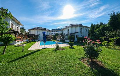 TUZLA CEVİZALTI SİTESİNDE SATILIK VİLLA