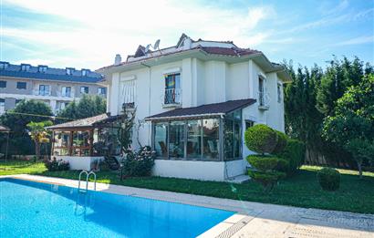 TUZLA CEVİZALTI SİTESİNDE SATILIK VİLLA