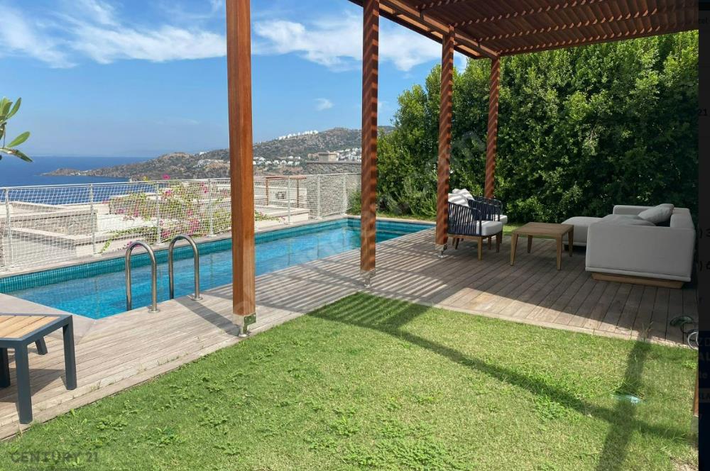 NEF YALIKAVAK'TA PANORAMIK DENİZ MANZARALI SATILIK 4+1 VİLLA