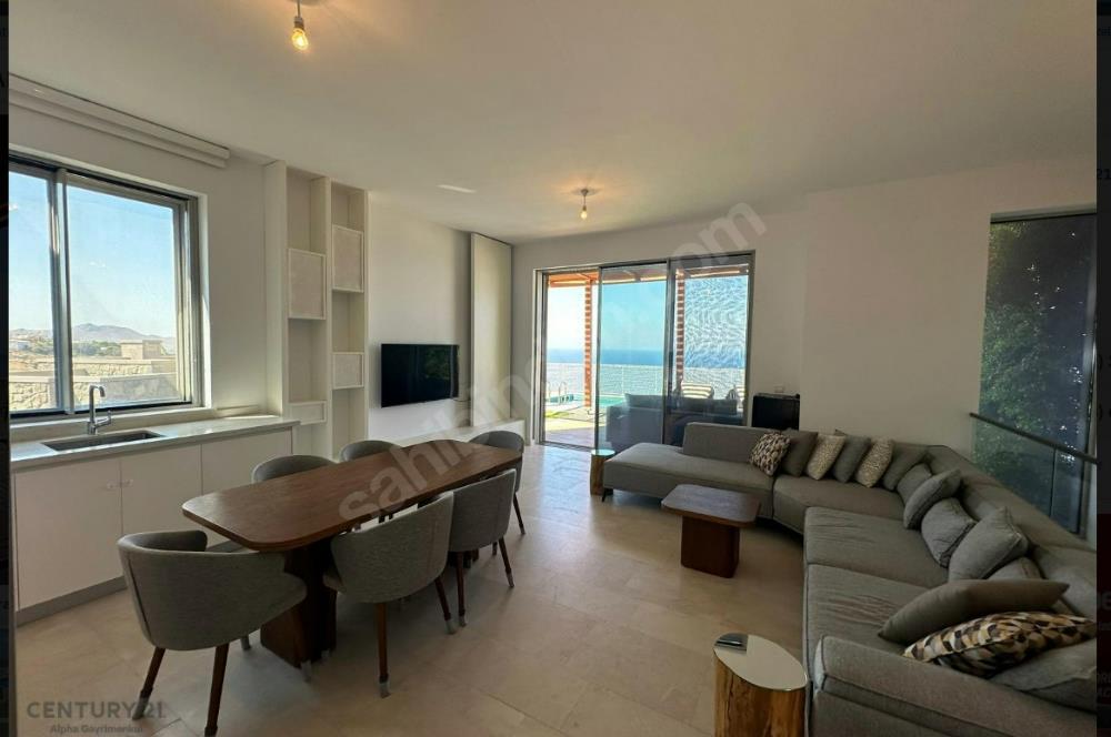 NEF YALIKAVAK'TA PANORAMIK DENİZ MANZARALI SATILIK 4+1 VİLLA