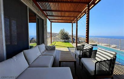 NEF YALIKAVAK'TA PANORAMIK DENİZ MANZARALI SATILIK 4+1 VİLLA