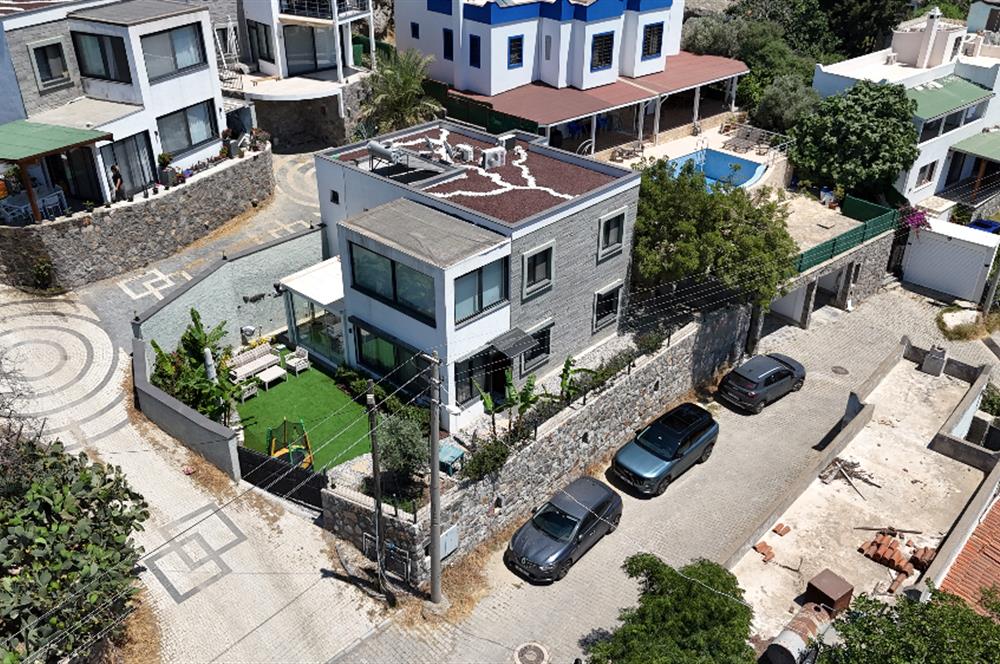 Bodrum Gündoğan Farilya’da Müstakil Girişli ve Geniş Bahçe Kullanımlı Satılık 3+1 Bahçe Katı Daire