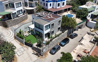 Bodrum Gündoğan Farilya’da Müstakil Girişli ve Geniş Bahçe Kullanımlı Satılık 3+1 Bahçe Katı Daire