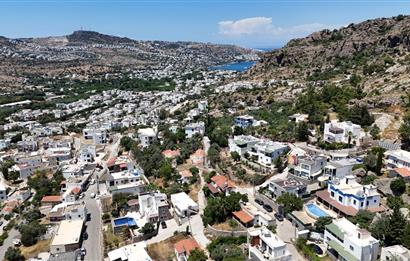 Bodrum Gündoğan Farilya’da Müstakil Girişli ve Geniş Bahçe Kullanımlı Satılık 3+1 Bahçe Katı Daire
