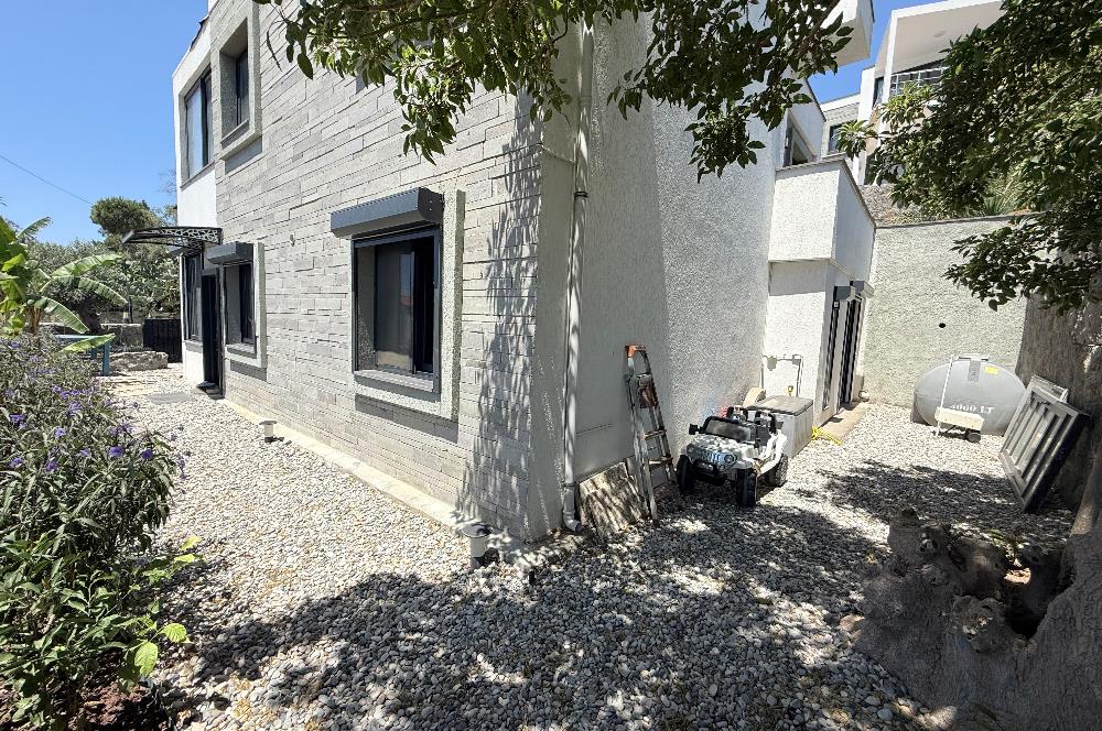 Bodrum Gündoğan Farilya’da Müstakil Girişli ve Geniş Bahçe Kullanımlı Satılık 3+1 Bahçe Katı Daire