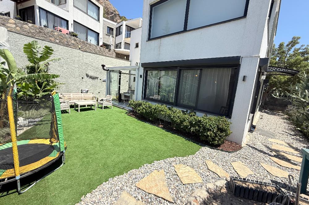 Bodrum Gündoğan Farilya’da Müstakil Girişli ve Geniş Bahçe Kullanımlı Satılık 3+1 Bahçe Katı Daire