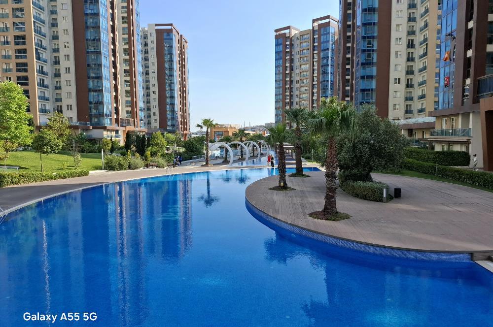 BEYLİKDÜZÜ DEMİR ROMENCE SİTESİNDE SATILIK 3+1 DAİRE
