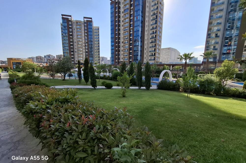 BEYLİKDÜZÜ DEMİR ROMENCE SİTESİNDE SATILIK 3+1 DAİRE