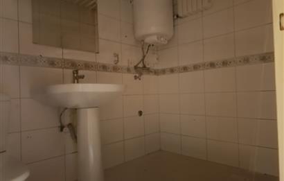 SİTE İÇİNDE 3+1 KİRALIK DAİRE METROYA YAKIN MERKEZİ KONUMDA