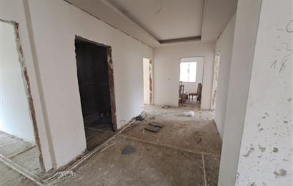 KARTEPE ATAEVLER'DE SATILIK GENİŞ KULLANIŞLI ARAKAT 3+1 DAİRE