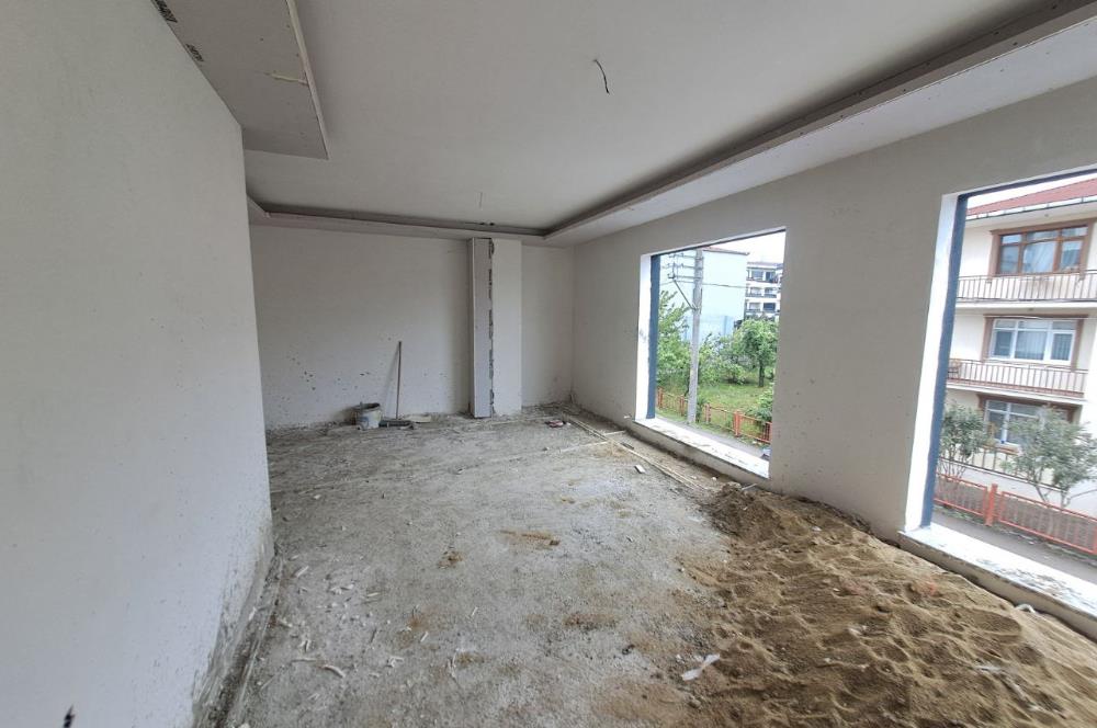KARTEPE ATAEVLER'DE SATILIK GENİŞ KULLANIŞLI ARAKAT 3+1 DAİRE